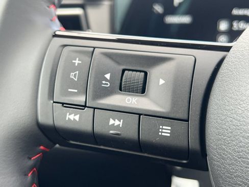 New 2026 Nissan Kicks SR FWD image 11
