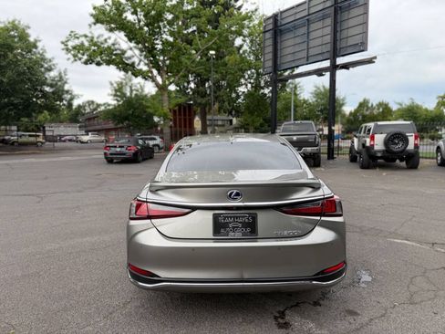 Used 2021 Lexus ES 300h w/ Premium Package FWD image 7