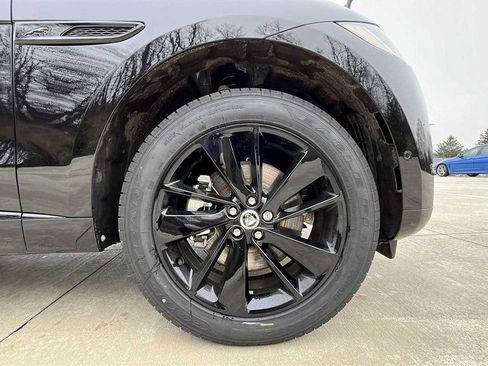 New 2025 Jaguar F-PACE R-Dynamic S image 21