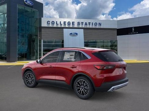 New 2025 Ford Escape SE image 4