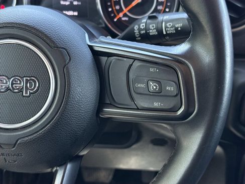 Used 2018 Jeep Wrangler Unlimited Sport S AWD/4WD image 13