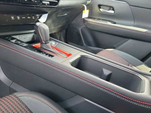 New 2025 Nissan Kicks SR image 29