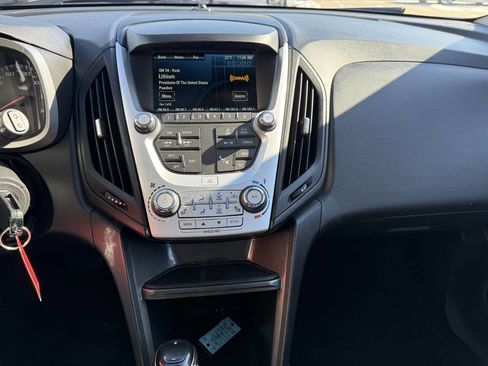 Used 2017 Chevrolet Equinox LT w/ Sport Edition image 8