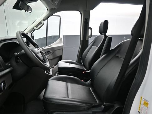 Certified 2023 Ford Transit 250 Medium Roof RWD image 9