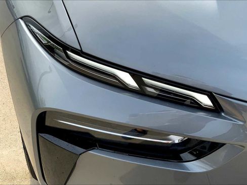 New 2026 BMW X7 M60i image 13