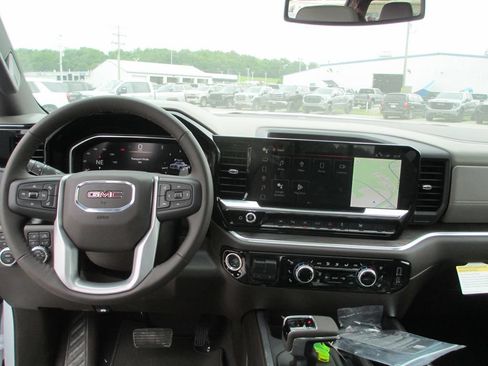 New 2026 GMC Sierra 1500 SLT w/ SLT Premium Plus Package AWD/4WD image 18