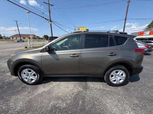Used 2014 Toyota RAV4 LE FWD image 8