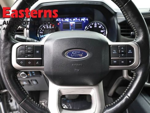 Used 2024 Ford Expedition XLT image 10