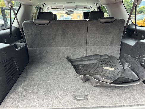 Used 2016 GMC Yukon XL SLT image 15