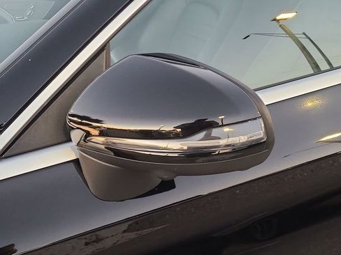 Used 2019 Mercedes-Benz C 300 C 300 image 18