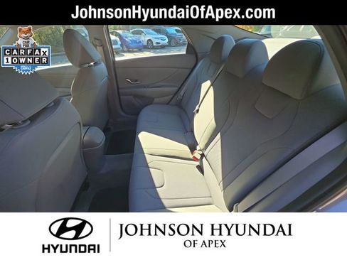 Certified 2023 Hyundai Elantra SE image 23