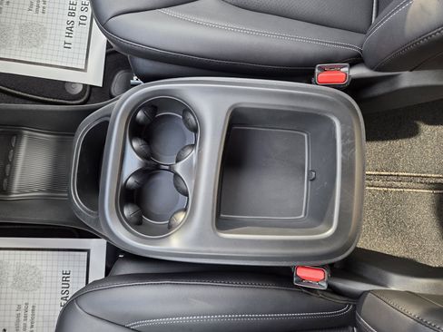 New 2026 Chrysler Voyager LX FWD image 29