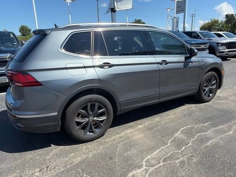 Used 2024 Volkswagen Tiguan SE AWD/4WD image 24