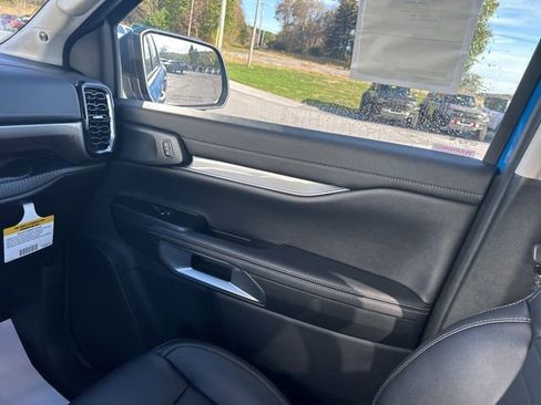 New 2025 Ford Ranger Lariat w/ Trailer Tow Package image 31