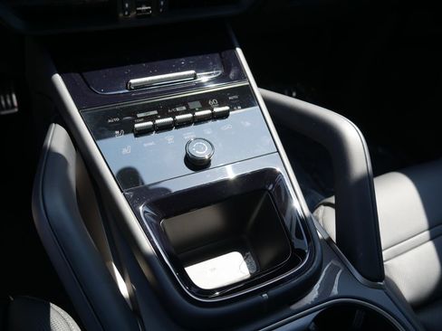 New 2026 Porsche Cayenne Turbo AWD/4WD image 40
