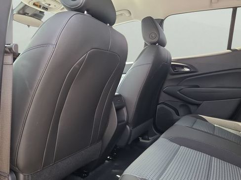 New 2026 Chevrolet Trax LT w/ Midnight Edition FWD image 10