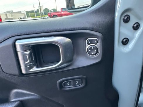 Used 2023 Jeep Wrangler Unlimited w/ Cold Weather Group AWD/4WD image 11