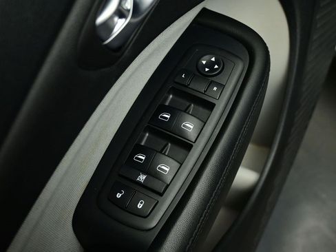 Used 2015 Dodge Dart SXT image 17