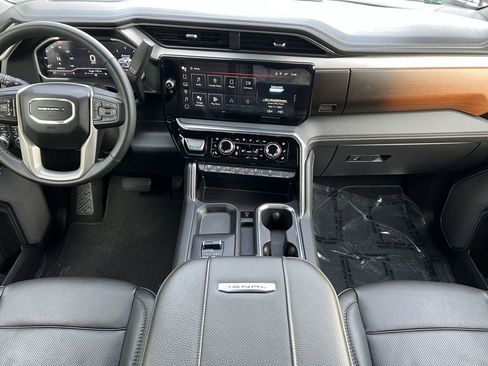 Used 2024 GMC Sierra 2500 Denali w/ Denali Reserve Package image 31