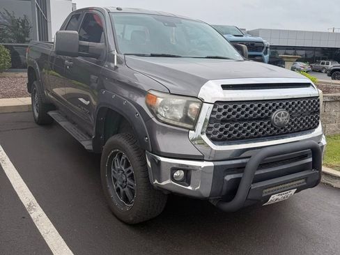 Used 2018 Toyota Tundra SR5 w/ SR5 Upgrade Package image 1