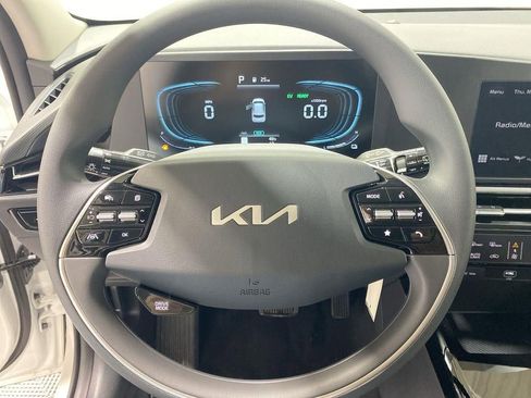 New 2026 Kia Niro LX FWD image 10