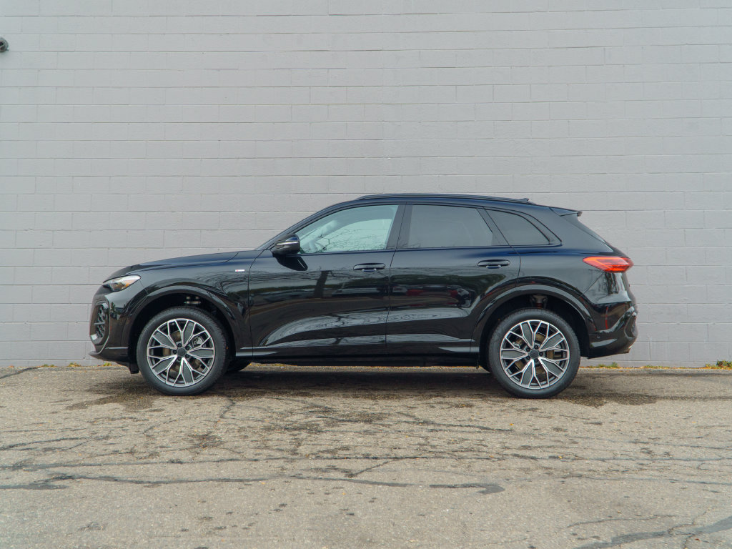 New 2026 Audi Q5 Premium Plus AWD/4WD image 3
