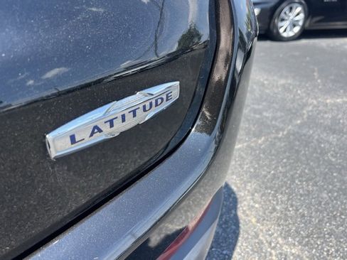 Used 2020 Jeep Compass Latitude w/ Cold Weather Group image 10