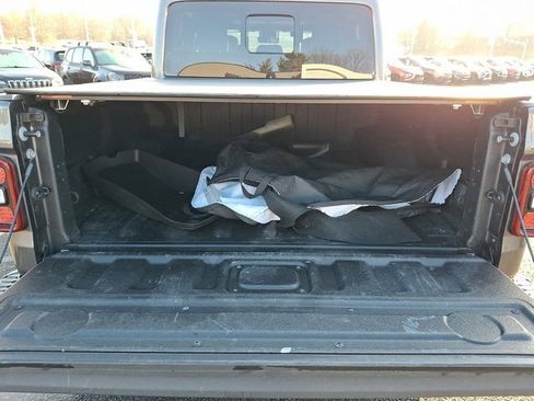 Certified 2020 Jeep Gladiator Rubicon image 32