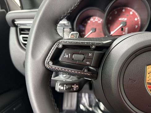 Certified 2025 Porsche Macan GTS image 38