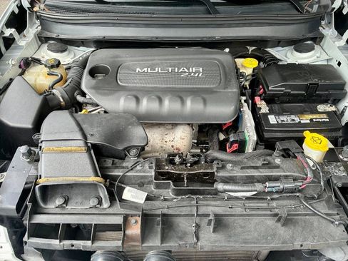 Used 2017 Jeep Cherokee Latitude FWD image 7
