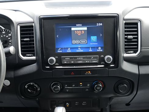 Used 2022 Nissan Frontier SV w/ Technology Package image 18