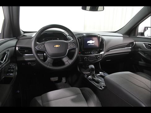 Certified 2023 Chevrolet Traverse LT FWD image 6