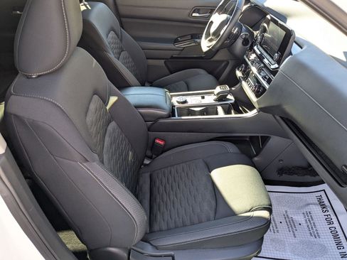 Certified 2022 Nissan Pathfinder SV w/ SV Black Package image 23