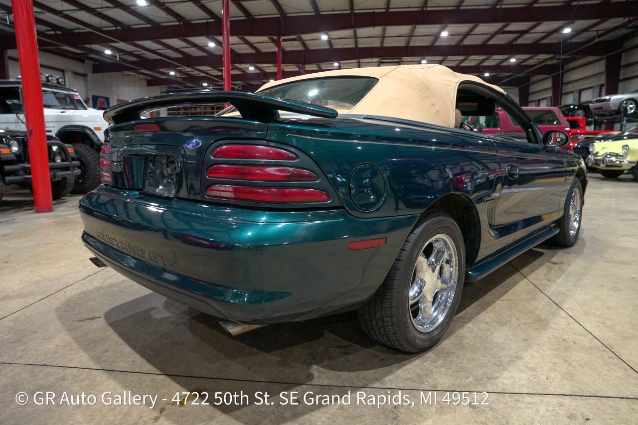 Used 1994 Ford Mustang GT RWD image 24