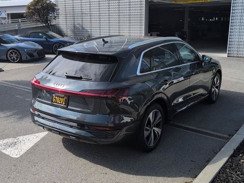 Used 2024 Audi Q8 e-tron Premium Plus w/ Premium Plus Package AWD/4WD image 12