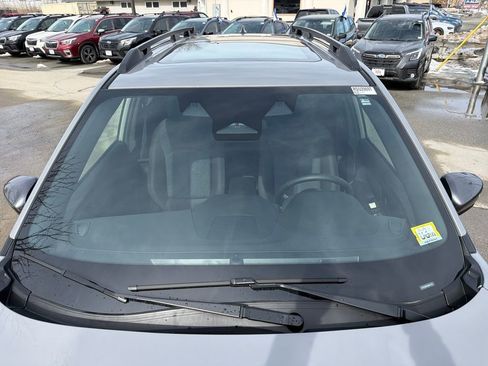 Used 2025 Subaru Forester Premium image 9