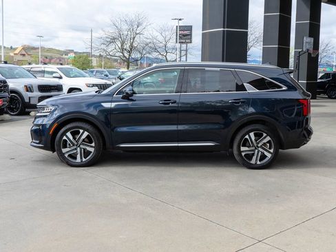 Used 2023 Kia Sorento EX image 4