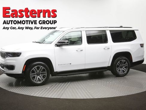 Used 2024 Jeep Wagoneer L Series II w/ Flexible Seating Group RWD image 61