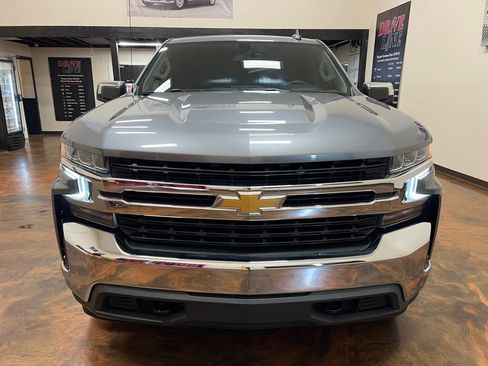 Used 2020 Chevrolet Silverado 1500 LT w/ Trailering Package image 4