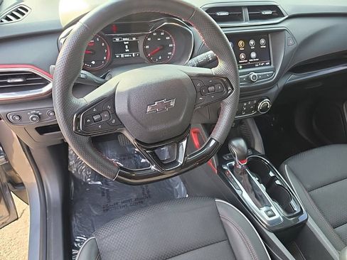 Used 2023 Chevrolet TrailBlazer RS AWD/4WD image 10