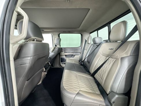 Used 2025 Ford F350 Platinum w/ Platinum Plus Package AWD/4WD image 13