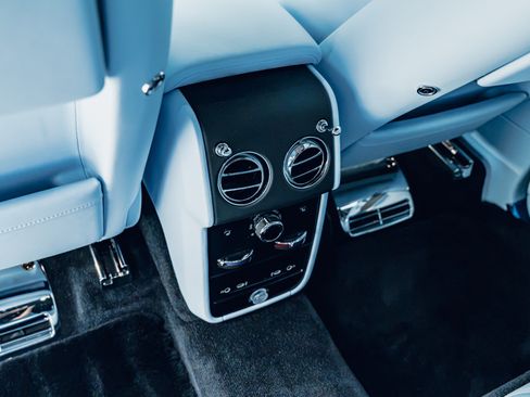 Used 2026 Rolls-Royce Cullinan AWD/4WD image 41