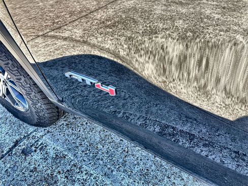 New 2026 GMC Acadia AT4 w/ Luxury Package image 14