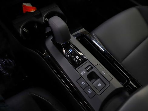 Used 2025 Toyota Prius Limited image 21