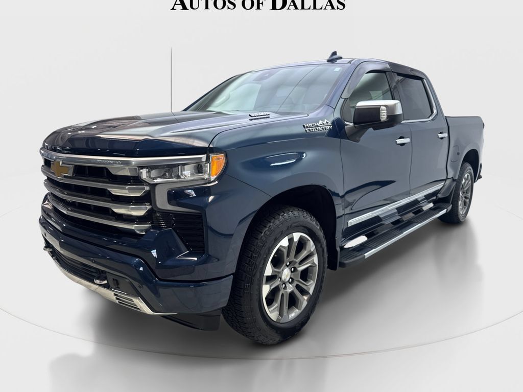 Used 2023 Chevrolet Silverado 1500 High Country w/ Technology Package AWD/4WD image 3