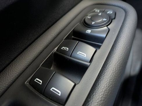 Used 2024 GMC Terrain SLE image 19