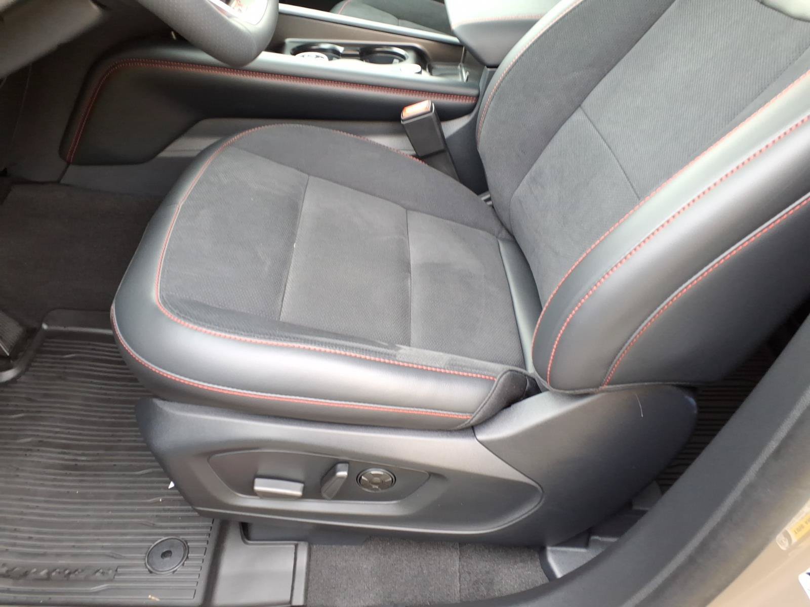 Used 2026 Ford Explorer ST w/ Sun And Sound Package AWD/4WD image 18