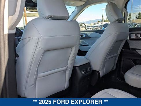 Used 2025 Ford Explorer Platinum w/ Ultimate Package image 22