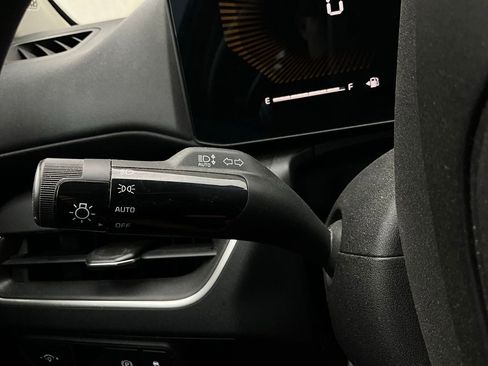 Used 2025 Kia K4 LXS image 36