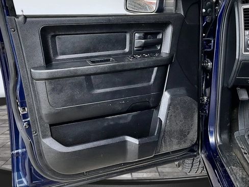 Used 2015 RAM 1500 Express RWD image 18